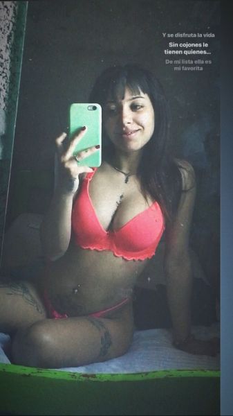 Si lo que buscas es un momento supremo en todo sentido, llegaste al perfil indicado!
Soy una joven delicada sofisticada y discreta, dispuesta a conocerte y hacerte vivir momentos increíbles.

Disfruto de tu compañía con una linda charla y vivir juntos el mejor sexo que nos brindemos.
Soy apasionada, llena de lujuria y complice de tus ideas.

Si prefieres incluir tu pareja o disfrutas de un trío con show lésbico te voy a sorprender.

Me encanta explorar tu cuerpo y que me hagas tuya, disfrutarnos sin apuro y llenarte de mimos.

Mis fotos son reales y recientes

Te espero de 17 a 01 en mi departamento en Punta totalmente equipado y discreto para vivir juntos lo mejor de la vida en la tierra.

También puedo ir a donde prefieras.

Ya te estoy esperando …, escribeme!!

